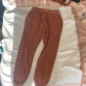 Never worn - marine layer joggers